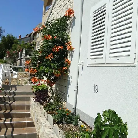 Mir شقة Primošten